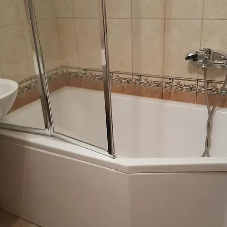 Safari Apartament *
