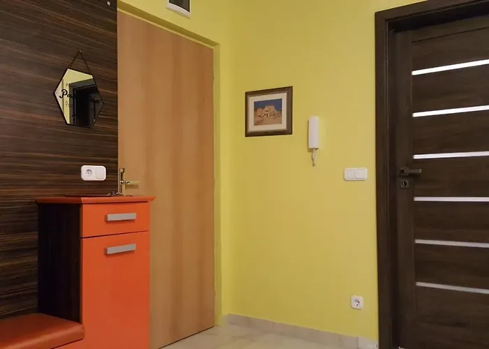 Safari Apartament *